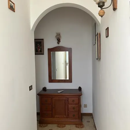 Le Di Priscilla * Donnalucata (Sicily)