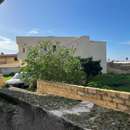 Le Di Priscilla * Donnalucata (Sicily)